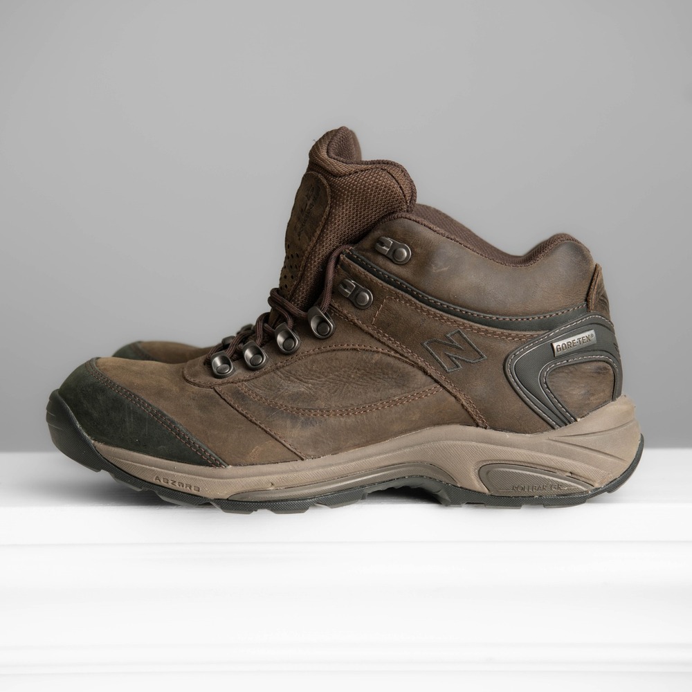 New Balance 978 Gore-Tex Hiking Boots Sz 10 GorpCore Trail Hiking Rugged Utility